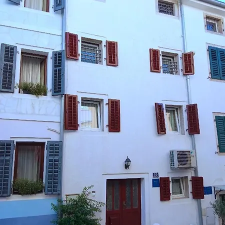 Old Town Vrsar, Danica & Zoran *