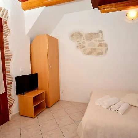 Old Town Vrsar, Danica & Zoran Apartment Vrsar